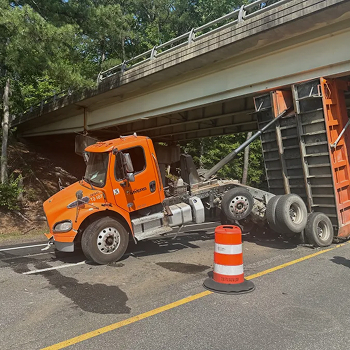 Dump Truck&Tractor Service
